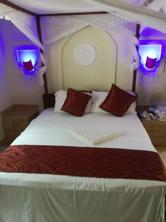 Breeze Bay Hotel Diani