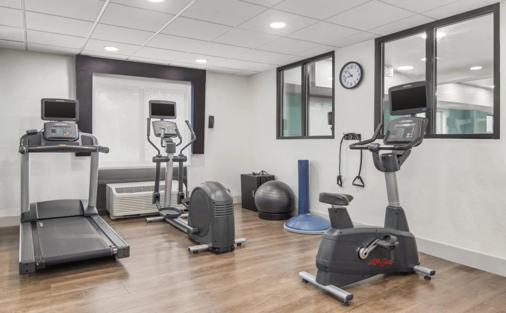 Holiday Inn Express & Suites - Hardeeville-Hilton Head by IHG