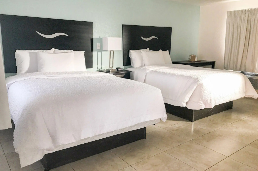 Everglades City Motel - Everglades Adventures Inn
