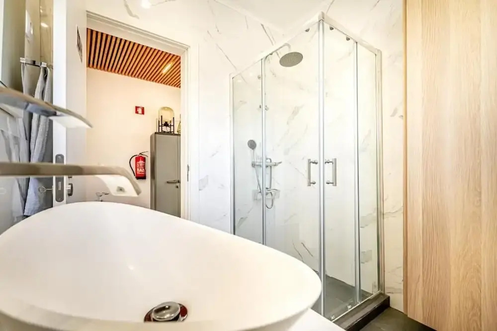 Two bedroom apartments close to train station by Lisbon with Sintra