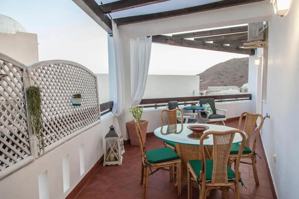 Coqueto Apartamento con vistas al mar y piscina