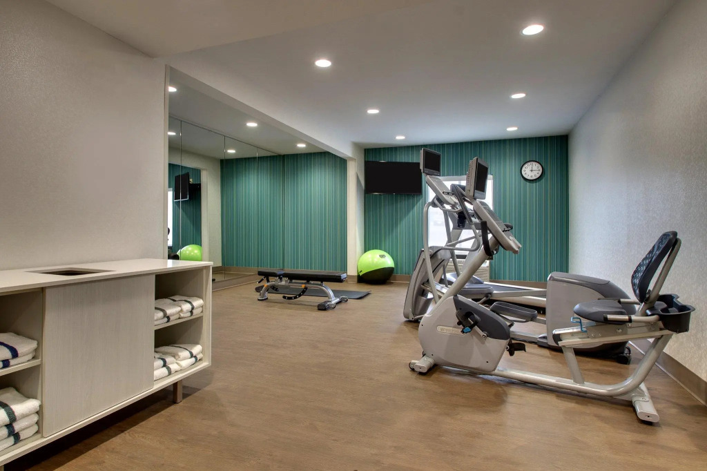 Holiday Inn Express Hotel & Suites Cedar Rapids I-380 at 33rd Avenue by IHG