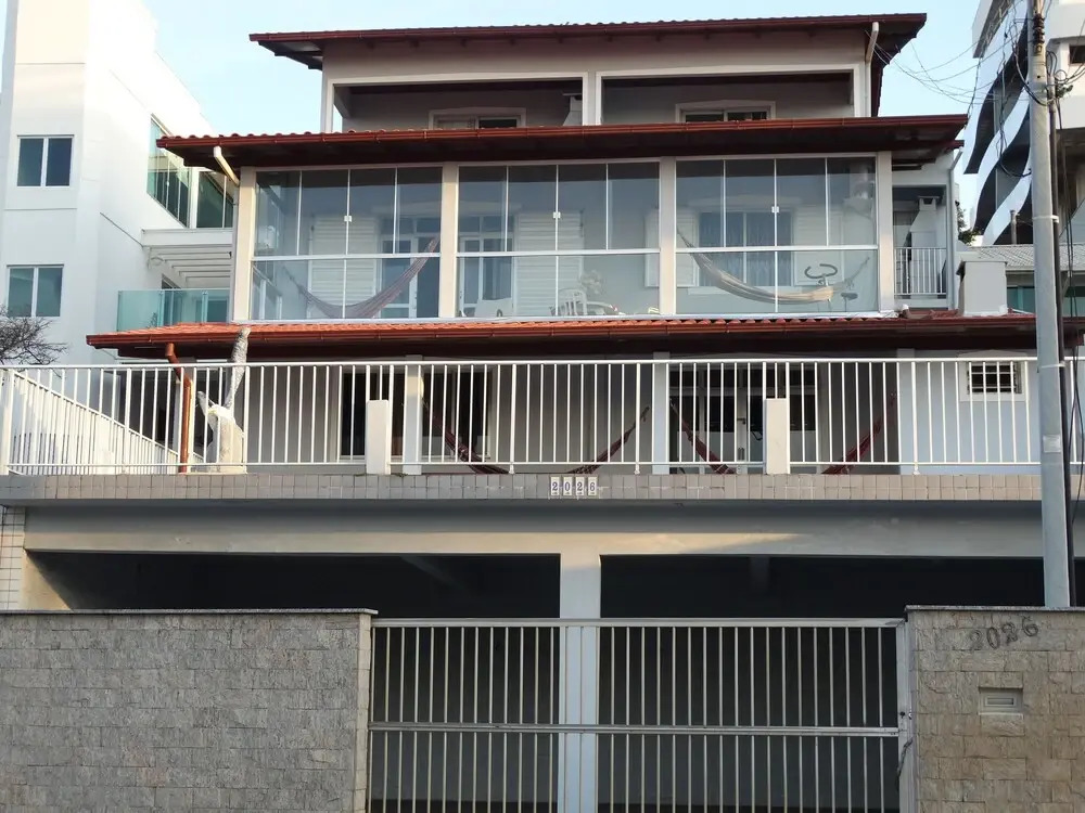 Apartment 2D with 1 Suite & View - 235