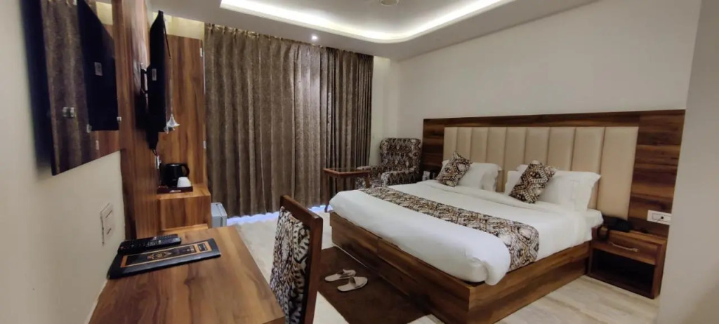 Hotel Classic Hills Bhagsunag Luxury Stay #Best Hotel in Mcleodganj #Mountain View Balcony Rooms #Spacious Parking #Prime Location in Dharamshala #Near Bhagsunag Waterfall #Top Selling Property in Mcleodganj