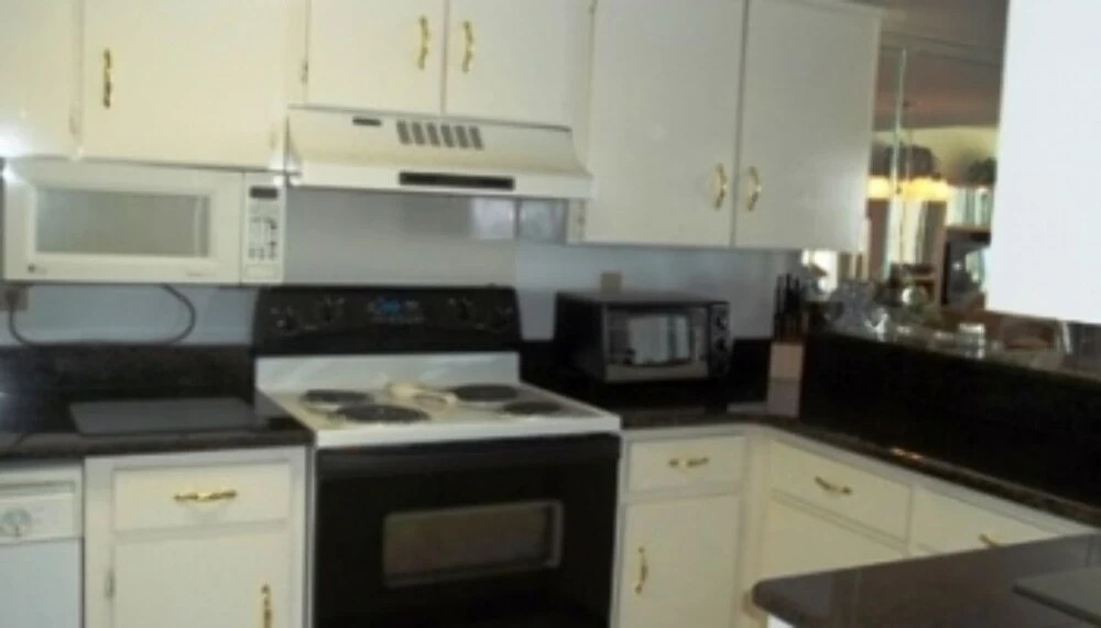 2 BR 2 BA - Traffic Free Beach  - 404 Shores Club