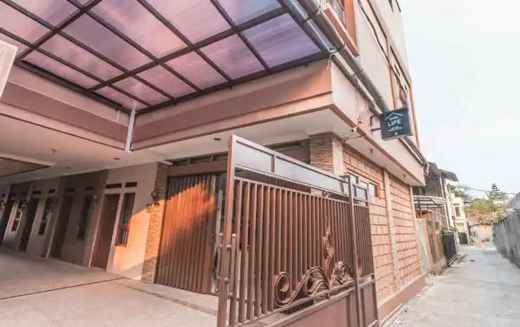 Oyo Life 1471 Himka Kost