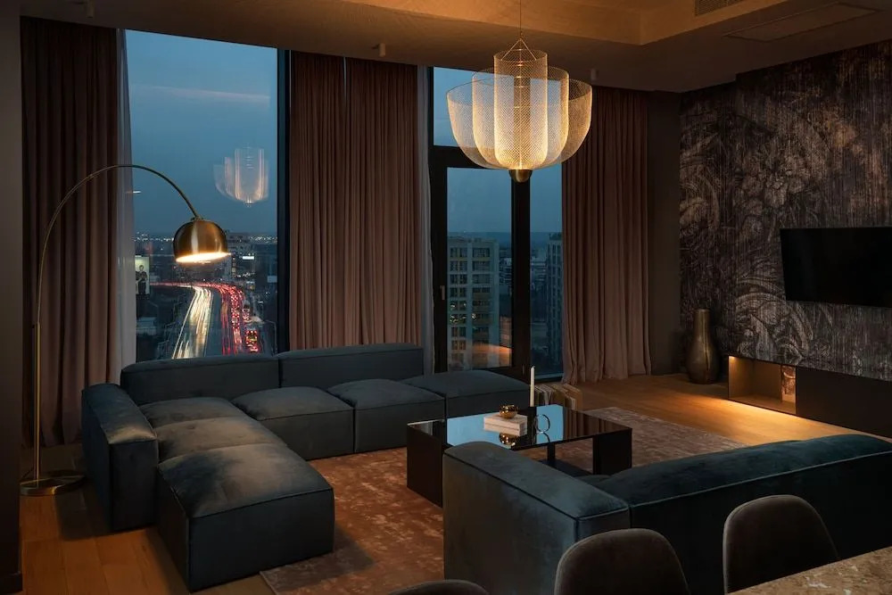 VISIONAPARTMENTS Nicolae Caramfil