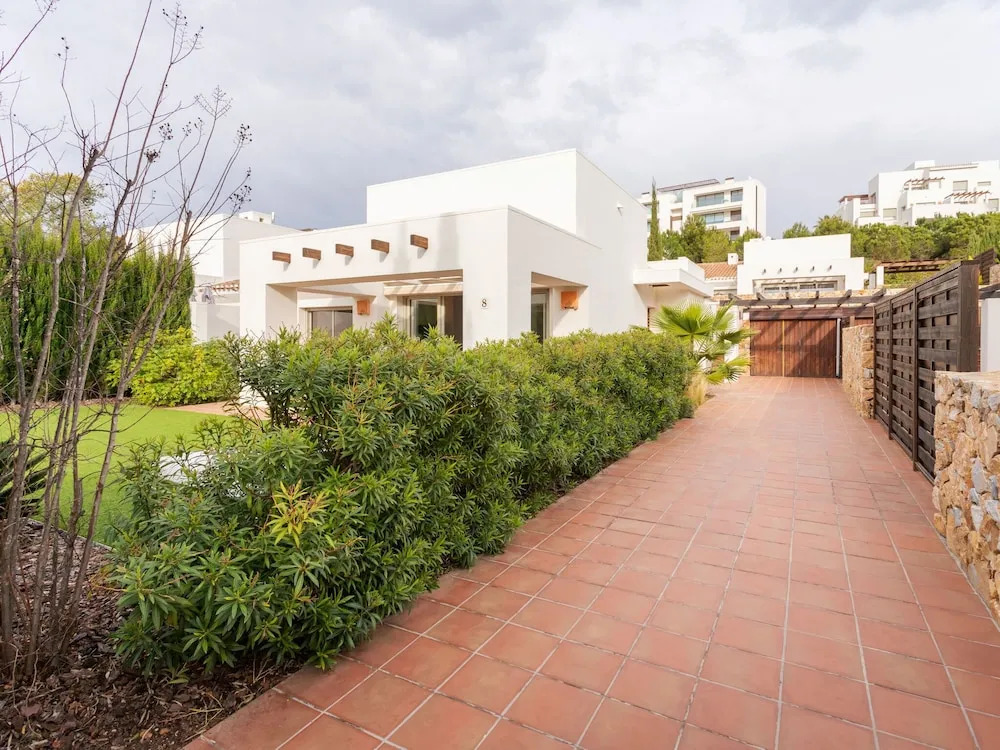 Classy Holiday Home in Orihuela With Garden