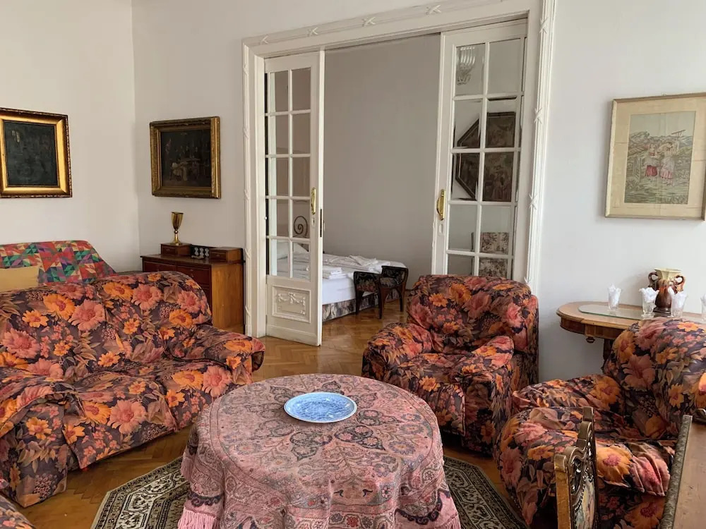 New! Libra Grande Venetian Style Apartment