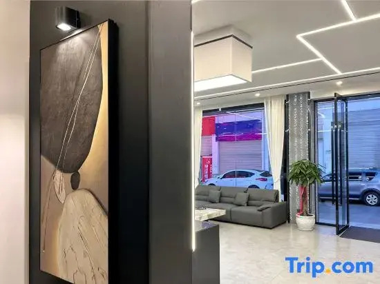 Mengzi Xuanlu Business Hotel (Nanhu Park Xintiandi Pedestrian Street)