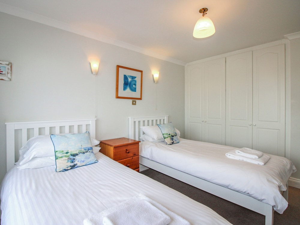 7 Thurlestone Rock