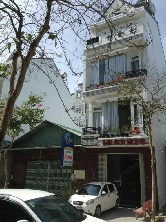 Mr Rots Secret Hotel