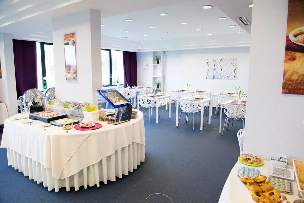 City Inn Luxe Hotel