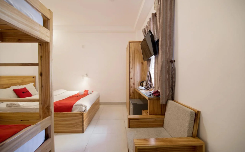 KnK Inn Boutique Hotel and Rooftop Sports Pub