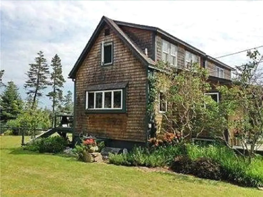 Frenchboro Point House - Four Bedroom Home