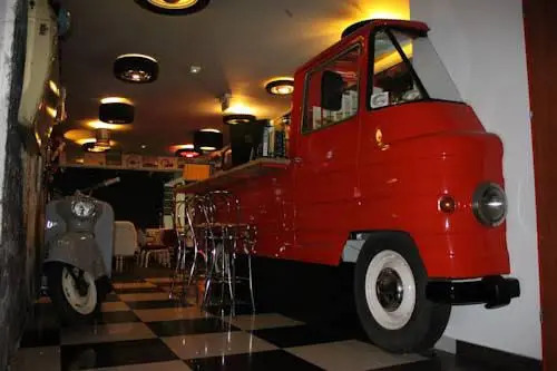 GarageHotel