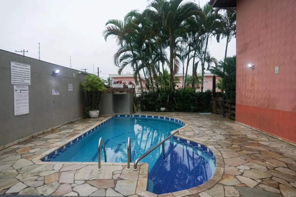 Apartamento Duplex a 100 metros da Praia de Boracéia