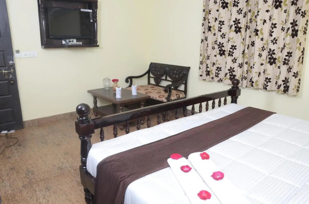Hotel Grande Residency