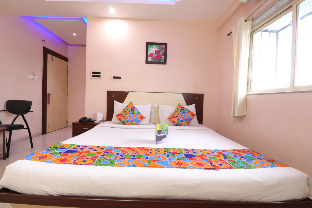 Hotel Crystal Court