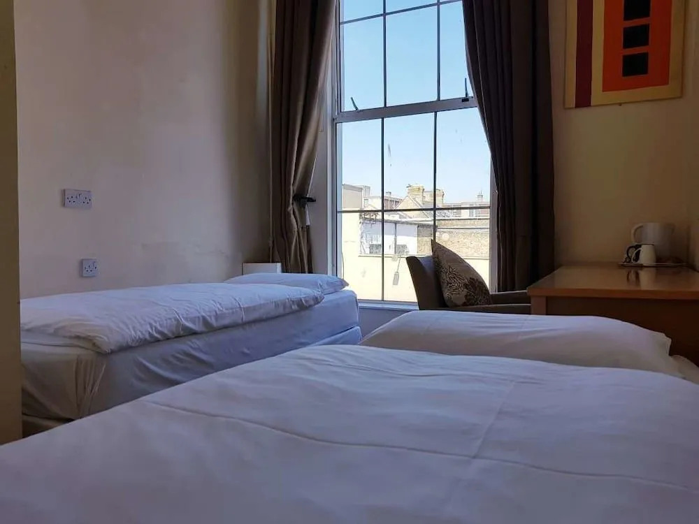 Blue Horseshoe - Hostel