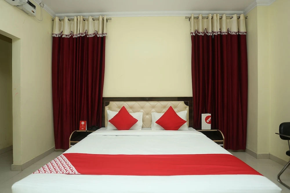 Sr Blessings By OYO Rooms