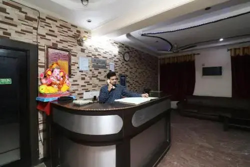 Hotel Taj Heaven By OYO Rooms