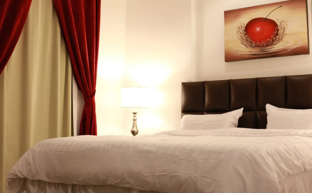 Continental Salmiya Suite
