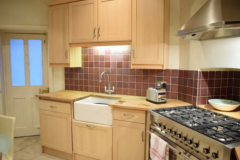 2 Bedroom Apartment Near Hammersmith