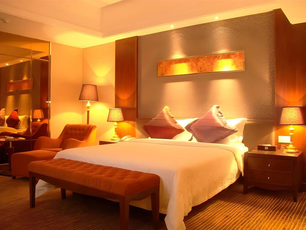 The Clipper Hotel