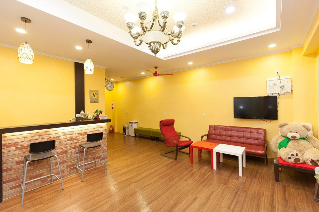 N. Castle Hotel