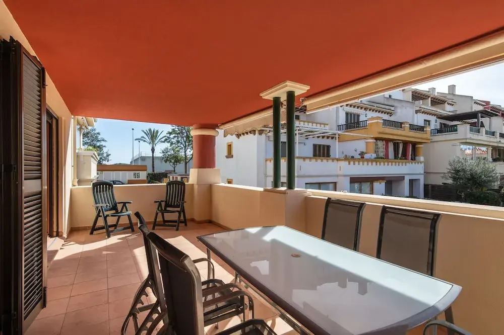 Family Oasis Near Golf & Beach