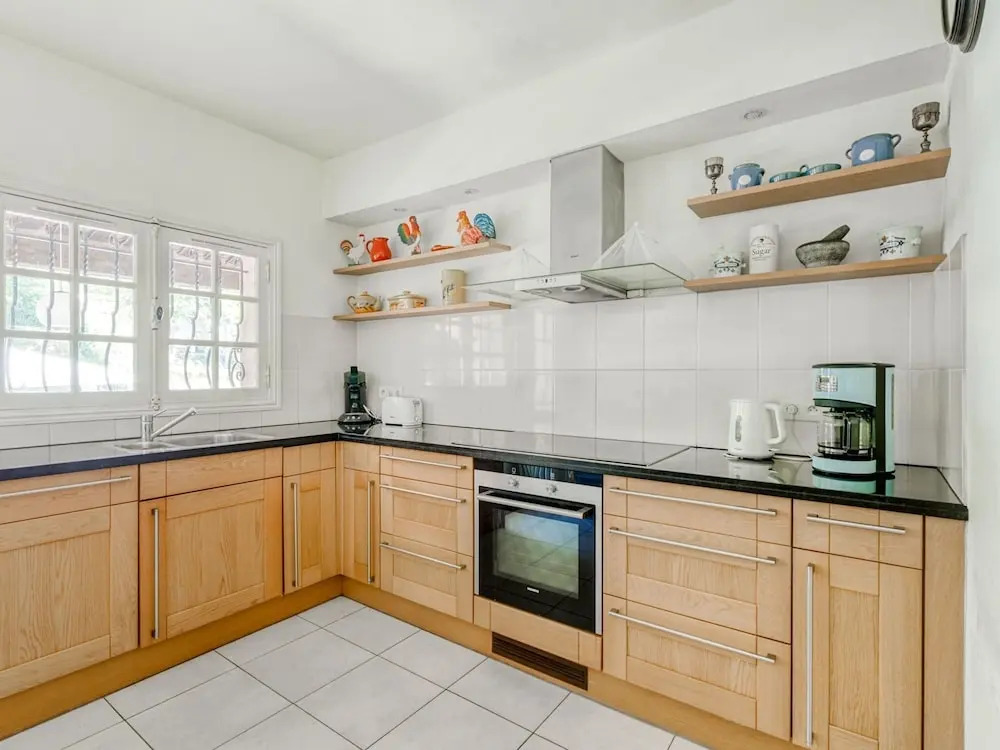 Villa With Guest Accommodation and Heated Pool in Sainte Maxime