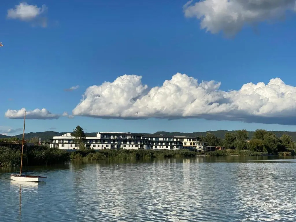 ROYAL SUN - lakeside luxury studio flat at Balaton