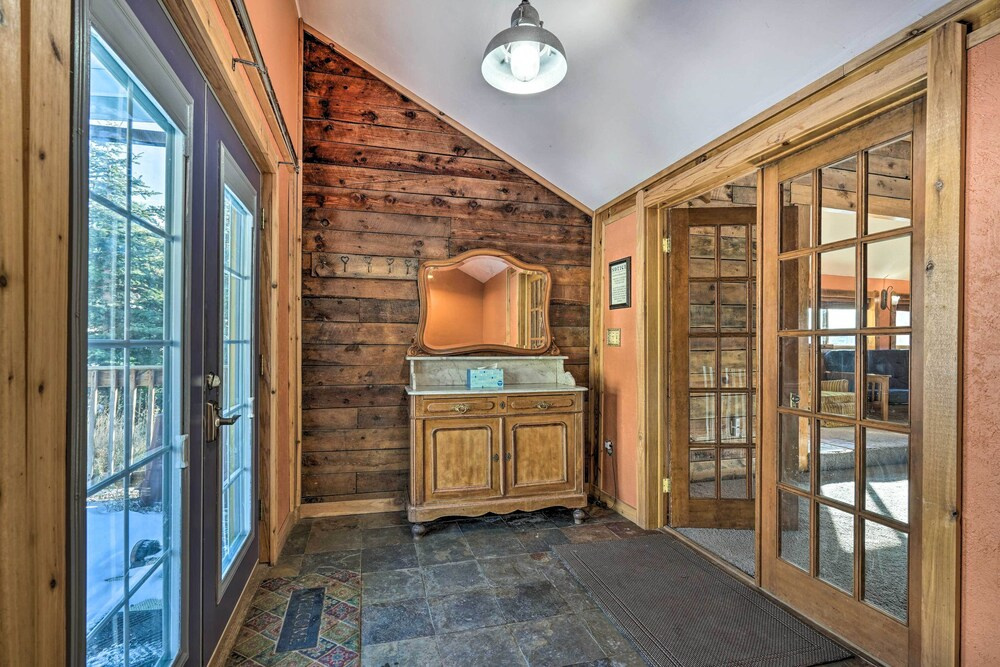 Unique Colorado Mountain Retreat: Near Pikes Peak!