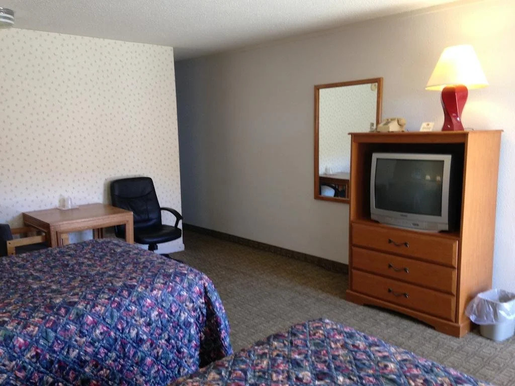 Grizzly Inn Motel