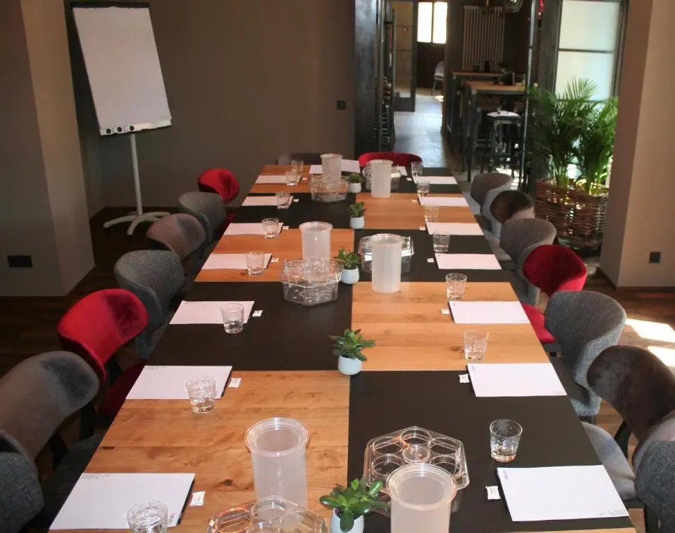 Alexxanders Restaurant & Bordinghouse