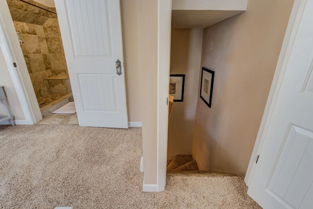 4BD Luxuryclose to Downtown3ba & Pet-friendly!!