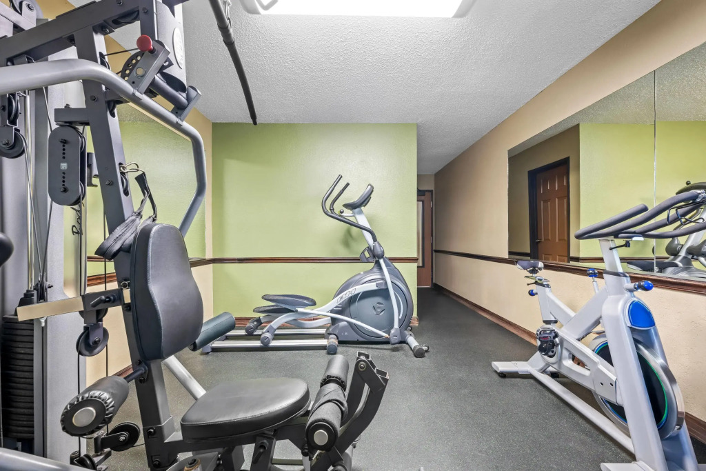 Super 8 by Wyndham Homewood Birmingham Area