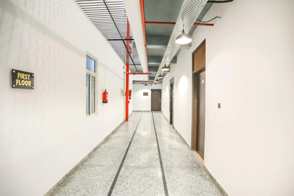 FabHotel Rasa Arcade