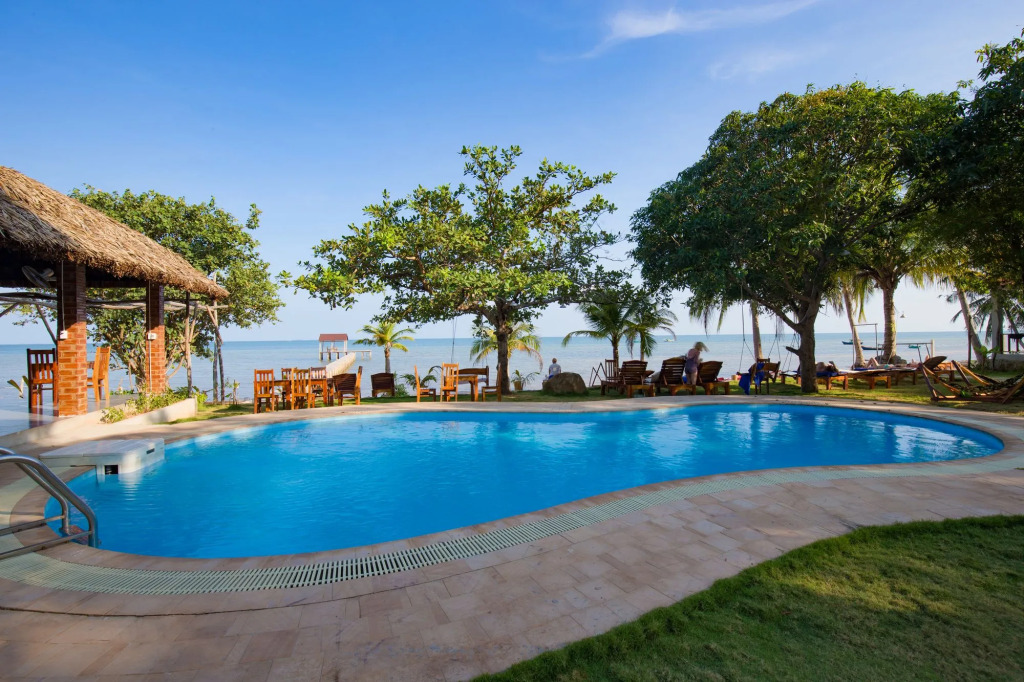 Cosian Bay Phu Quoc Resort