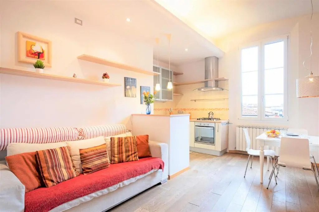 GuestHost - Skyline Central Apartment