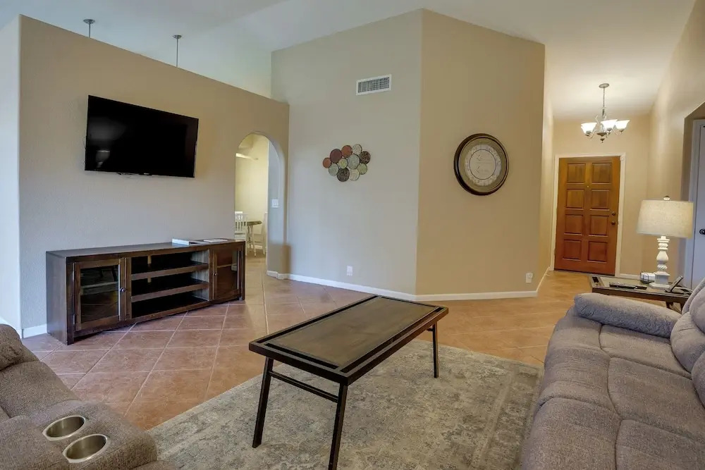 Pet-friendly Yard! Home Near State Farm Stadium