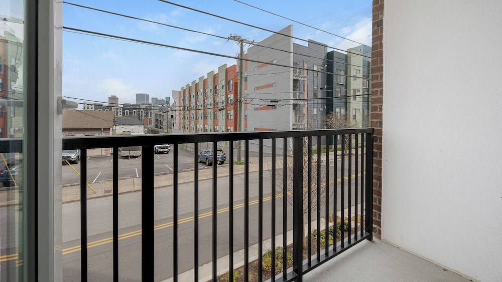 Landing Apartments Midtown Nashville
