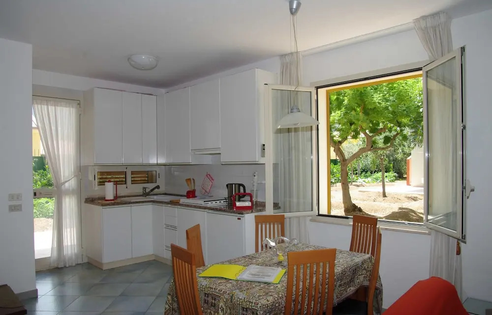 Spacious Apartment for 4 People in Residence