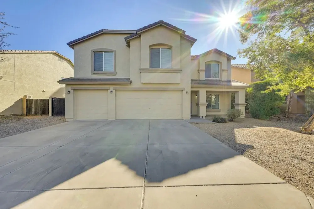 Putting Green, Pool & Spa: Home in Queen Creek