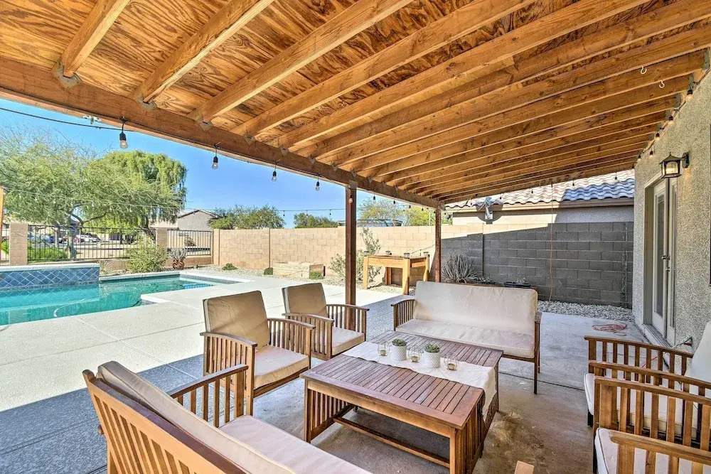 1 Mi to Surprise Stadium! Desert Poolside Oasis