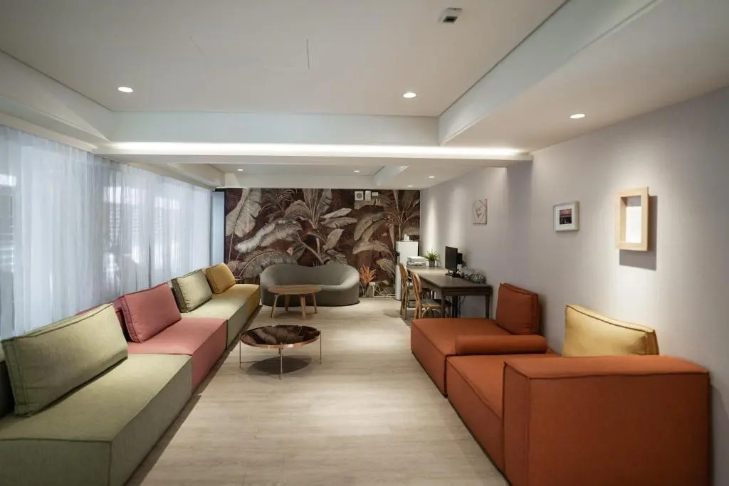 Hotel Lounge