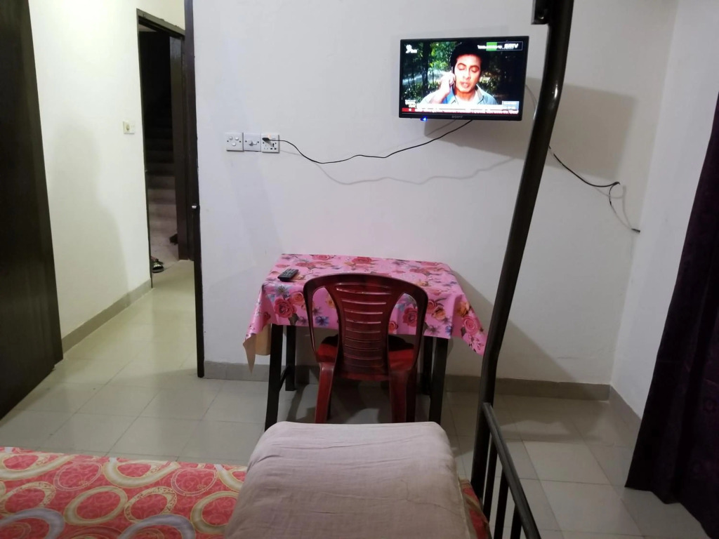 Short stay service apartment