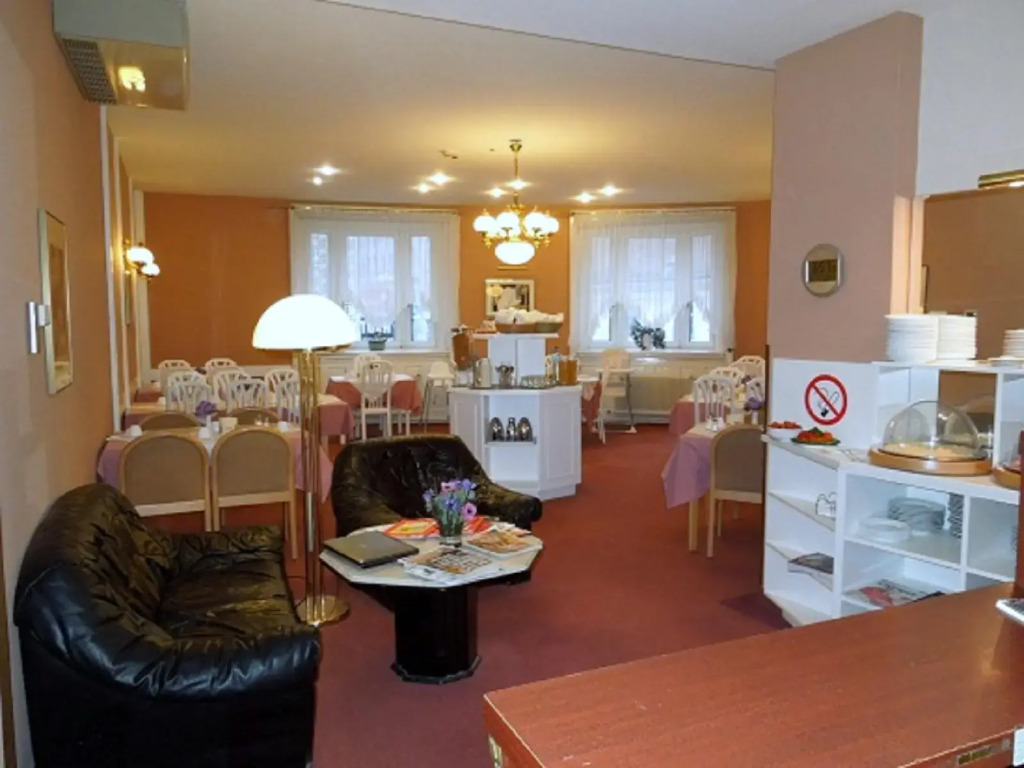 Continental Hotel-Pension