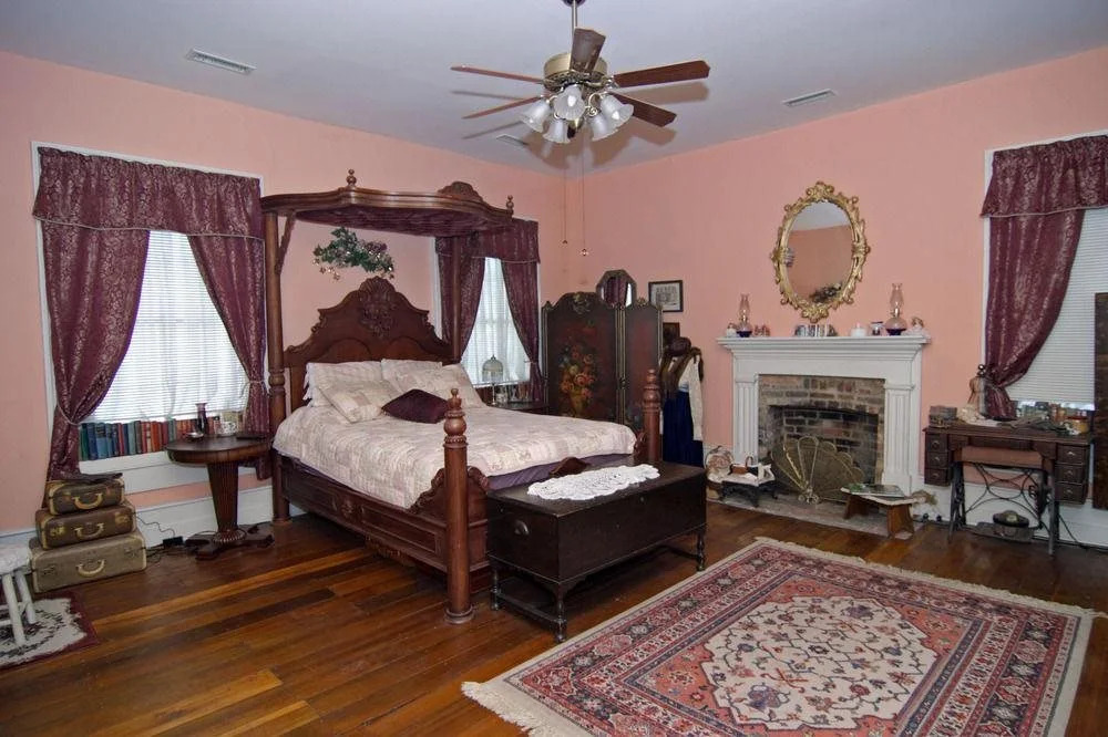 Hall Place Bed & Breakfast
